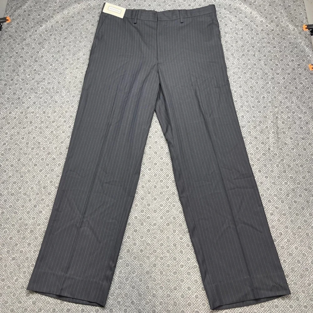 NEW Merona Mens‎ Pinstripe Suit Set 44R Blazer 36x32 Pants Charcoal Gray 2 Piece